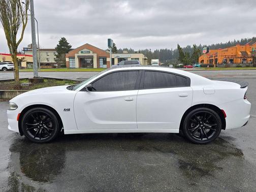 2017 Dodge Charger R/T