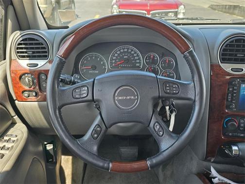2006 GMC Envoy Denali
