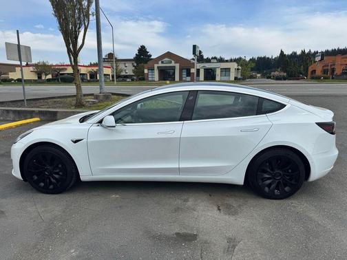 White 2018 Tesla Model 3 Long Range