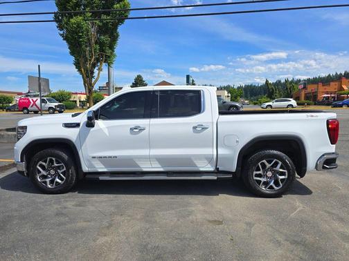 Summit White 2025 GMC Sierra 1500 SLT