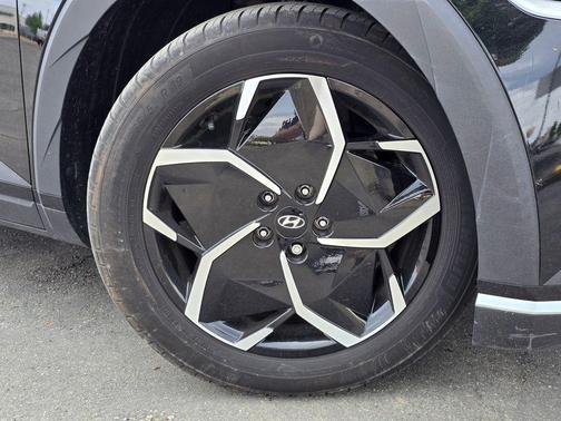 Black 2024 Hyundai IONIQ 5 SE