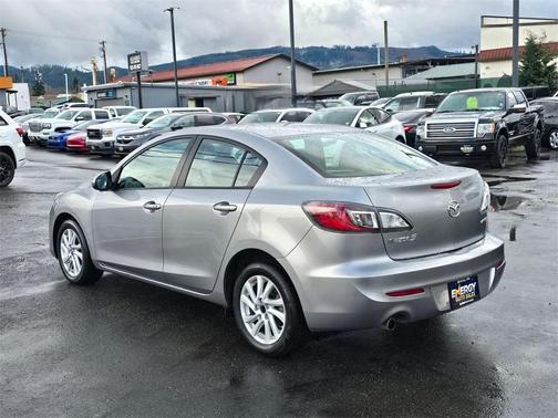 2013 Mazda Mazda3 i Touring