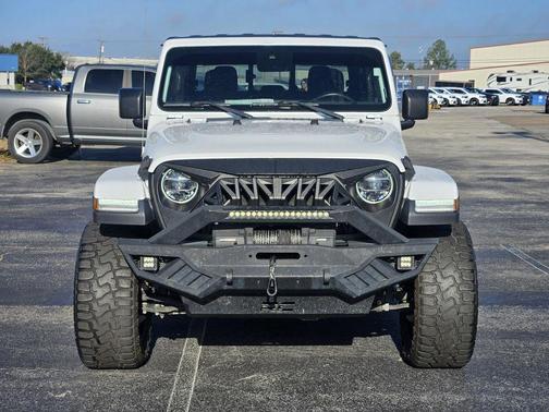 2020 Jeep Gladiator Overland