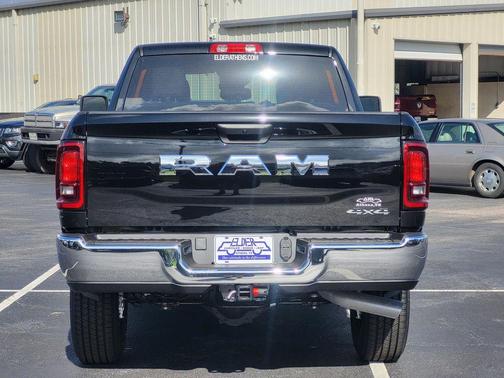 2025 RAM 2500 Tradesman Crew Cab 4x4 6'4' Box