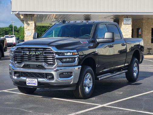 2025 RAM 2500 Tradesman Crew Cab 4x4 6'4' Box