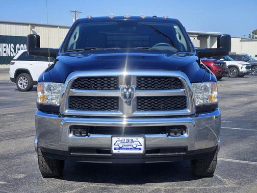 2018 RAM 3500 Tradesman Crew Cab 4x4 8' Box