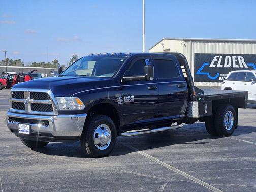 2018 RAM 3500 Tradesman Crew Cab 4x4 8' Box