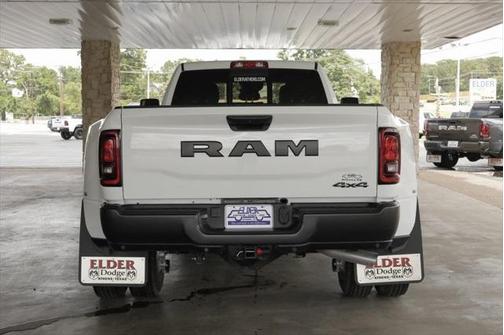 2025 RAM 3500 Tradesman Crew Cab 4x4 8' Box