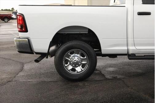 2025 RAM 2500 Tradesman Crew Cab 4x4 6'4' Box