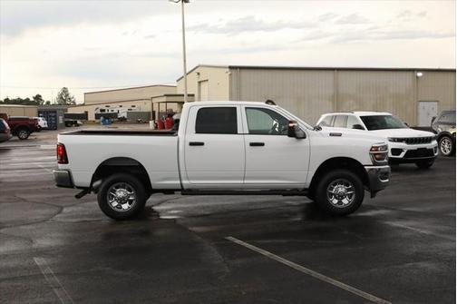 2025 RAM 2500 Tradesman Crew Cab 4x4 6'4' Box