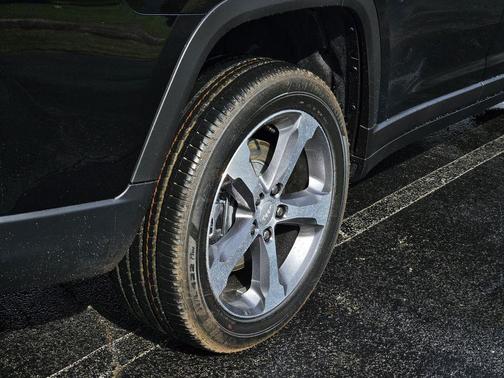 Diamond Black Crystal Pearlcoat 2026 Jeep Grand Cherokee L Limited