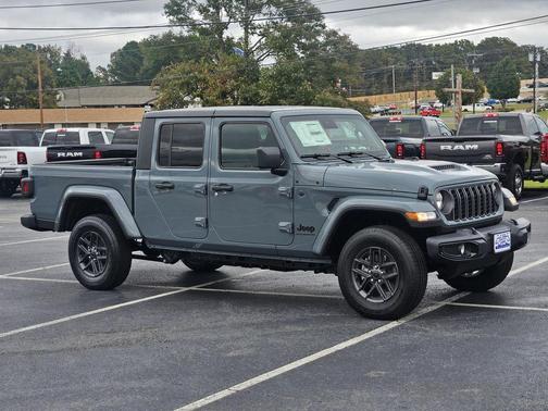 2025 Jeep Gladiator Sport S