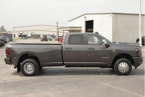 2025 RAM 3500 Laramie Crew Cab 4x4 8' Box