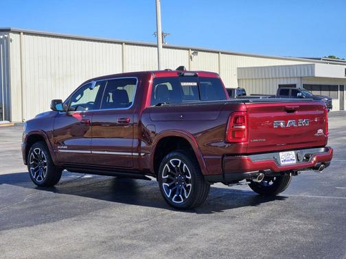 Delmonico Red Pearlcoat 2026 RAM 1500 Limited