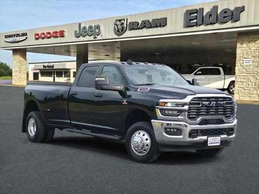 2025 RAM 3500 Tradesman Crew Cab 4x4 8' Box