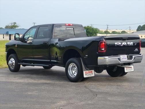 2025 RAM 3500 Tradesman Crew Cab 4x4 8' Box