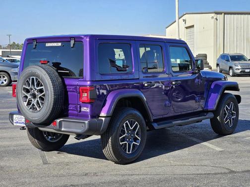 2026 Jeep Wrangler 4-Door Sahara 4x4