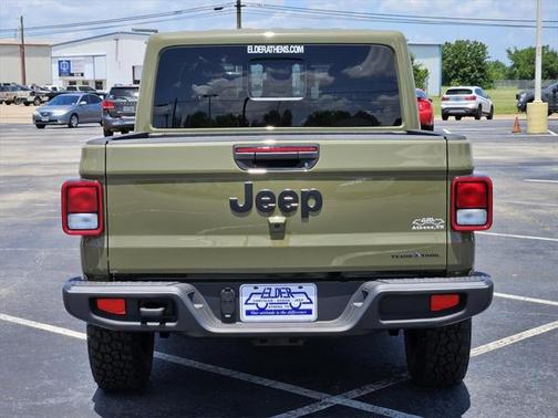 2025 Jeep Gladiator Sport