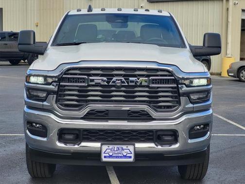 2025 RAM 2500 Tradesman Crew Cab 4x4 6'4' Box