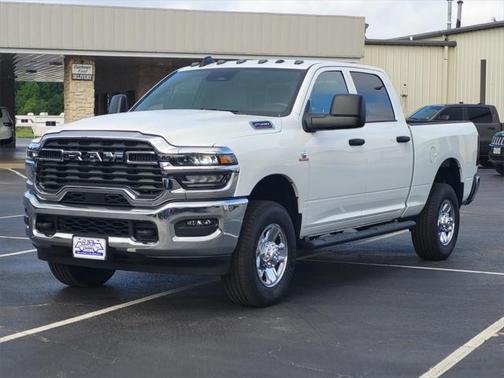 2025 RAM 2500 Tradesman Crew Cab 4x4 6'4' Box