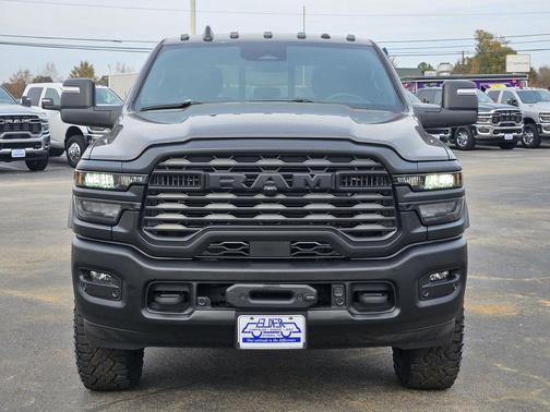2026 RAM 2500 Tradesman Crew Cab 4x4 6'4' Box