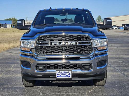 2024 RAM 2500 Tradesman Crew Cab 4x4 6'4' Box