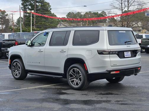 2026 Jeep Grand Wagoneer 4x4