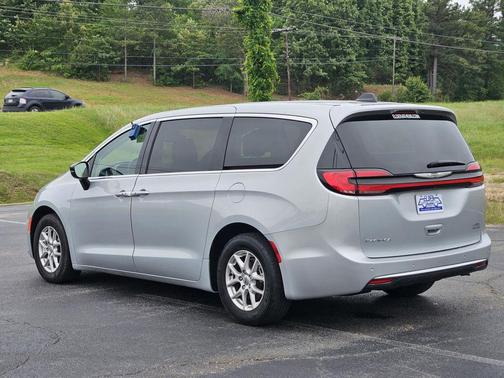 Silver Mist Clearcoat 2024 Chrysler Pacifica Touring L