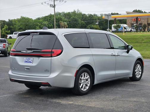 Silver Mist Clearcoat 2024 Chrysler Pacifica Touring L