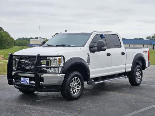 Oxford White 2019 Ford F-250 XL