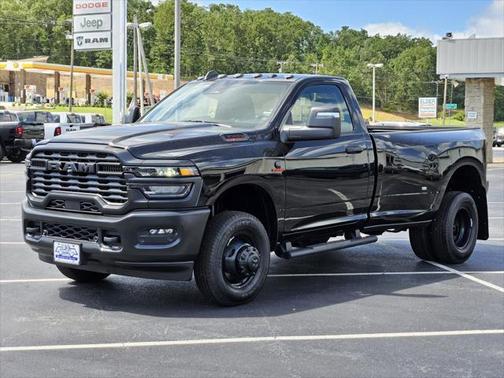 2025 RAM 3500 Tradesman Regular Cab 4x4 8' Box
