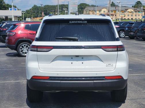 2024 Jeep Grand Cherokee Altitude
