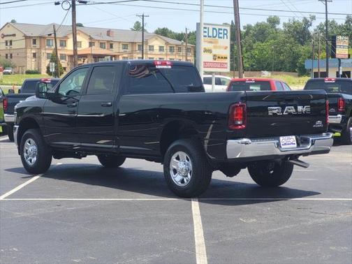 2025 RAM 2500 Tradesman Crew Cab 4x4 8' Box