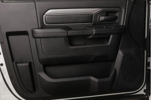 2025 RAM 2500 Tradesman Crew Cab 4x4 8' Box