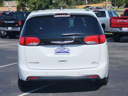 2026 Chrysler Voyager LX
