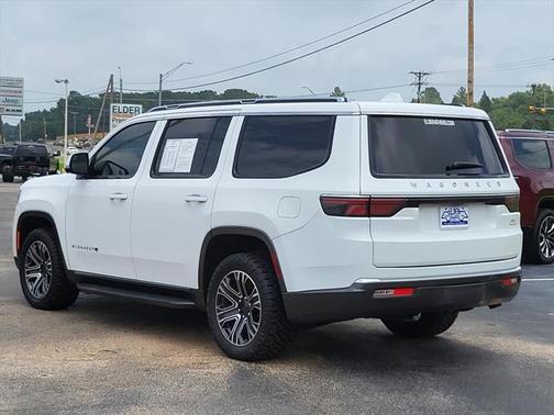 2022 Jeep Wagoneer Series III 4x4