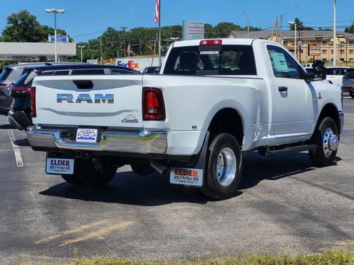 2025 RAM 3500 Tradesman Regular Cab 4x4 8' Box