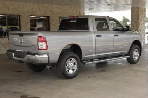 2022 RAM 2500 Tradesman Crew Cab 4x4 6'4' Box