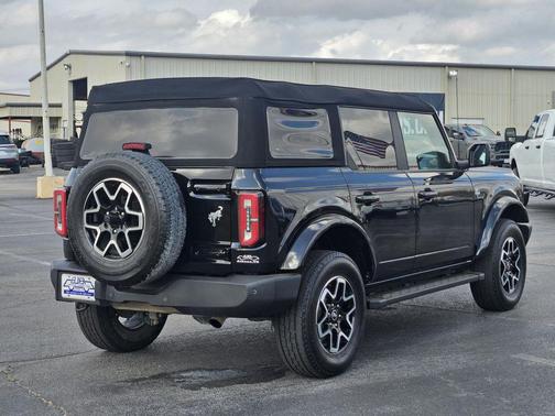 2023 Ford Bronco Outer Banks