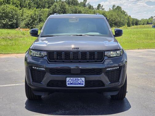 Baltic Gray Metallic Clearcoat 2026 Jeep Grand Cherokee Limited