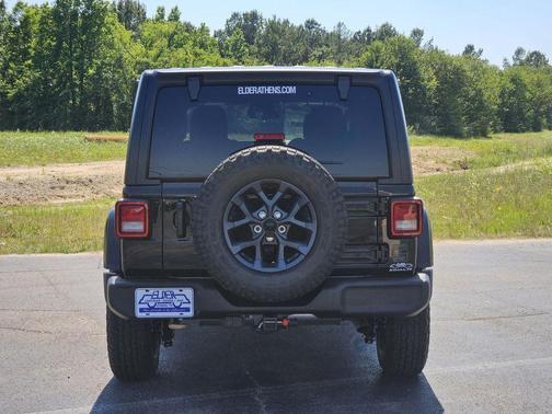 Black Clearcoat 2026 Jeep Wrangler 85th Anniversary
