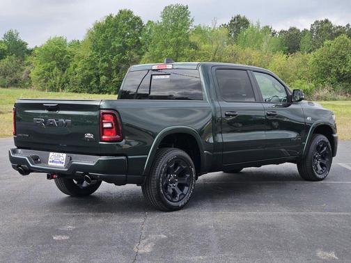 Serrano Green Metallic 2026 RAM 1500 Big Horn/Lone Star