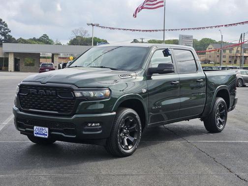 Serrano Green Metallic 2026 RAM 1500 Big Horn/Lone Star