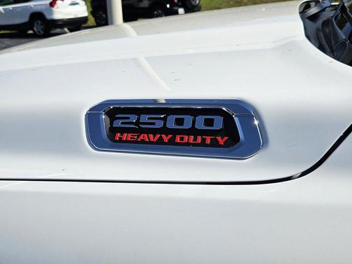 Bright White Clearcoat 2026 RAM 2500 Lone Star Crew Cab 4x4 6'4' Box