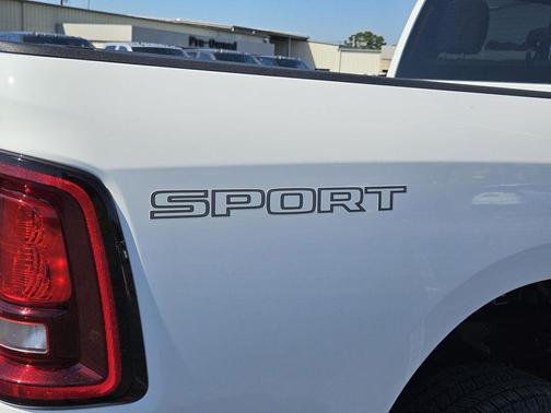 Bright White Clearcoat 2026 RAM 2500 Lone Star Crew Cab 4x4 6'4' Box