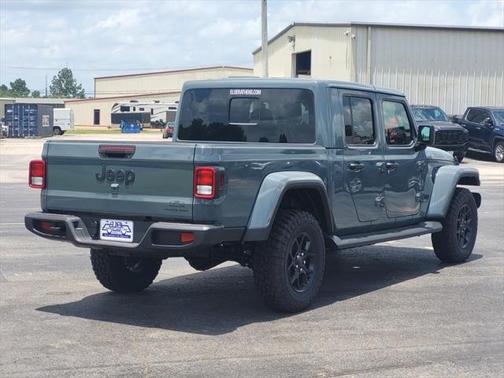 2025 Jeep Gladiator Sport