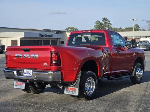 2026 RAM 3500 Tradesman Regular Cab 4x4 8' Box