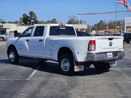 2021 RAM 3500 Tradesman Crew Cab 4x4 8' Box