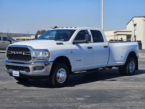 2021 RAM 3500 Tradesman Crew Cab 4x4 8' Box