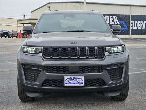 2026 Jeep Grand Cherokee Altitude